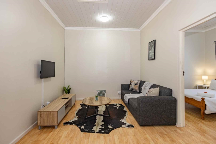 To Let 2 Bedroom Property for Rent in Oakdale Western Cape